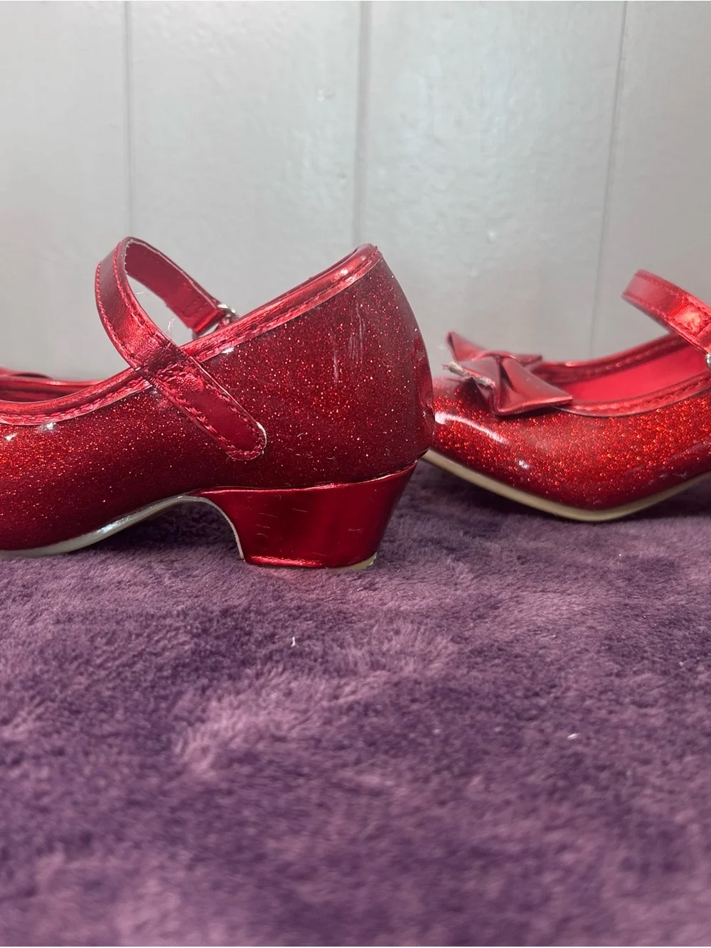 Disney sparkling red